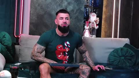 Snapshot of masterkingofmuscle chatting on December 24, 7:22 pm masterkingofmuscle online show from December 24, 7:22 pm