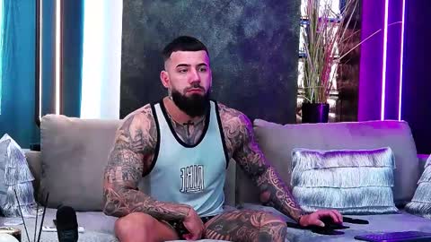 Snapshot of masterkingofmuscle chatting on February 24, 6:38 am masterkingofmuscle online show from February 24, 6:38 am