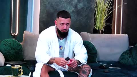 Snapshot of masterkingofmuscle chatting on February 3, 7:18 am masterkingofmuscle online show from February 3, 7:18 am