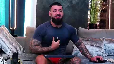 Snapshot of masterkingofmuscle chatting on February 11, 7:02 am masterkingofmuscle online show from February 11, 7:02 am