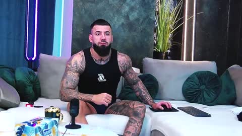 Snapshot of masterkingofmuscle chatting on January 15, 7:05 am masterkingofmuscle online show from January 15, 7:05 am