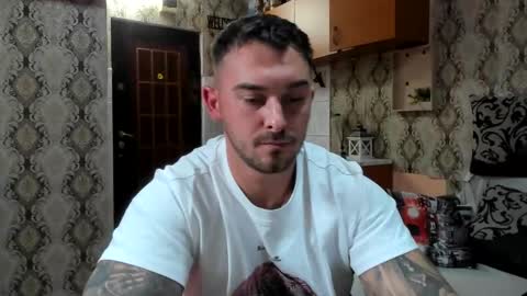 Snapshot of mastermusclejon chatting on October 5, 7:29 pm Jon online show from October 5, 7:29 pm