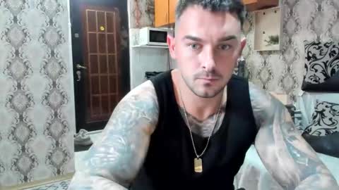 Snapshot of mastermusclejon chatting on October 11, 8:35 pm Jon online show from October 11, 8:35 pm