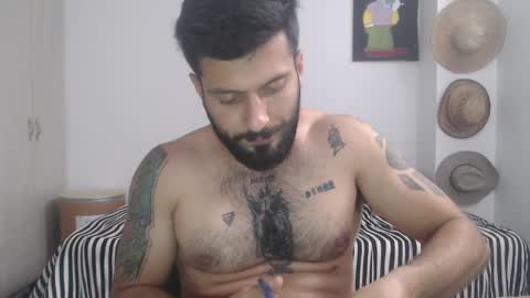 Snapshot of masterofinfatuation chatting on March 3, 6:18 pm online show from March 3, 6:18 pm