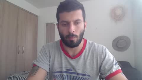 Snapshot of masterofinfatuation chatting on January 17, 1:56 pm online show from January 17, 1:56 pm