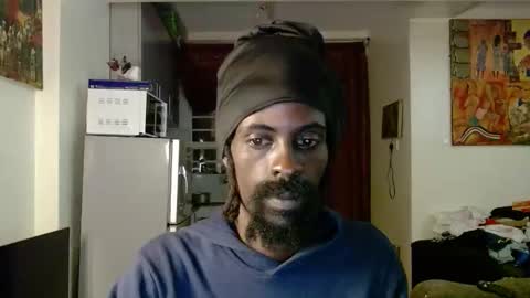 Snapshot of masterr_bate chatting on October 26, 2:24 am Marl online show from October 26, 2:24 am