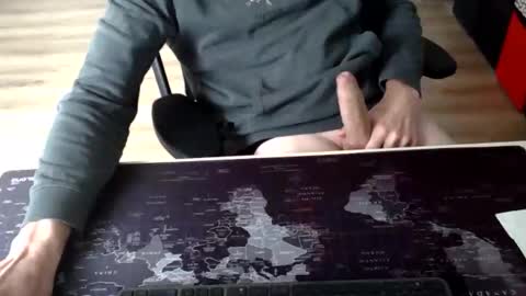 MasturbateMindbreaker online show from November 14, 9:00 am