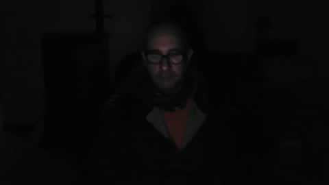 Snapshot of mat11efou chatting on February 16, 11:37 pm mat11efou online show from February 16, 11:37 pm