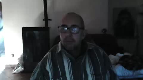 Snapshot of mat11efou chatting on December 28, 12:57 pm mat11efou online show from December 28, 12:57 pm