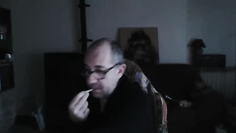 Snapshot of mat11efou chatting on February 25, 8:36 am mat11efou online show from February 25, 8:36 am