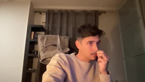 Aaron online show from October 26, 5:59 pm