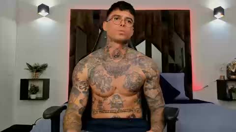 mateo_dilucajs1 online show from January 13, 9:41 pm