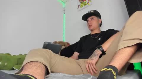 mateo_escobar online show from March 13, 5:15 am