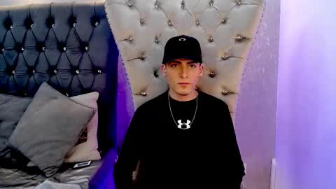 mateo mitchell online show from October 5, 3:21 am