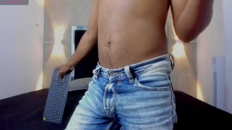 Mateo and Noah online show from November 5, 7:05 pm