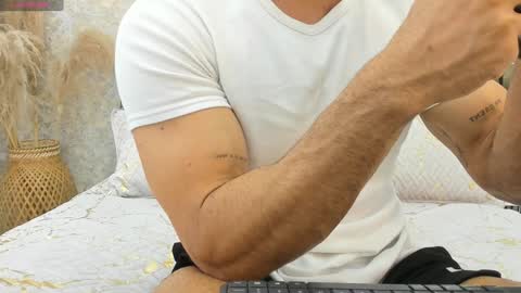 Snapshot of mateo_ospinaa chatting on December 3, 12:49 pm Mateo online show from December 3, 12:49 pm