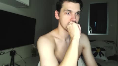Snapshot of mateo_zeus chatting on January 9, 3:36 am mateo_zeus online show from January 9, 3:36 am