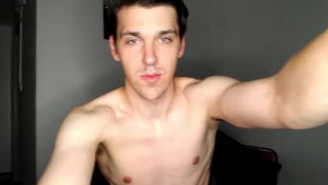 Snapshot of mateo_zeus chatting on March 3, 3:17 am mateo_zeus online show from March 3, 3:17 am