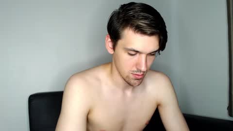 Snapshot of mateo_zeus chatting on February 25, 4:57 am mateo_zeus online show from February 25, 4:57 am