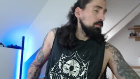 Snapshot of mateohalifa chatting on December 6, 9:54 am mateohalifa online show from December 6, 9:54 am