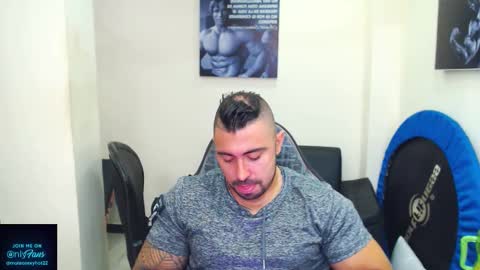 Snapshot of mateosexyhot22 chatting on October 14, 4:47 pm Mateo online show from October 14, 4:47 pm