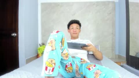 matheoo_23 online show from March 27, 8:10 pm