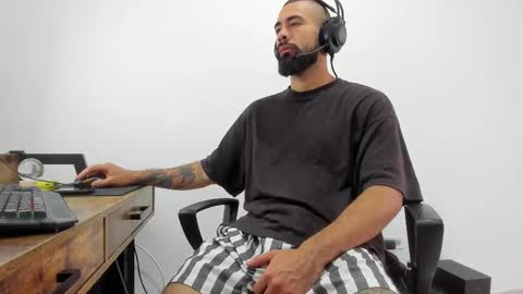 Snapshot of matheusbeard2 chatting on October 2, 3:49 pm Matheus online show from October 2, 3:49 pm