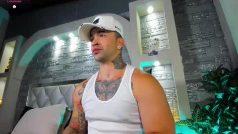 mathew_colt online show from September 20, 11:49 pm