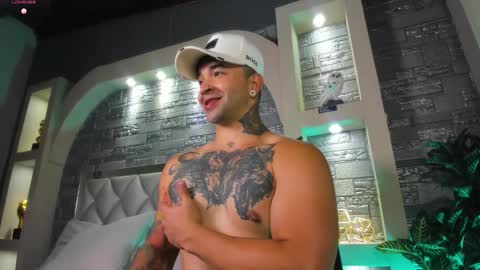 mathew_colt online show from September 18, 8:55 pm