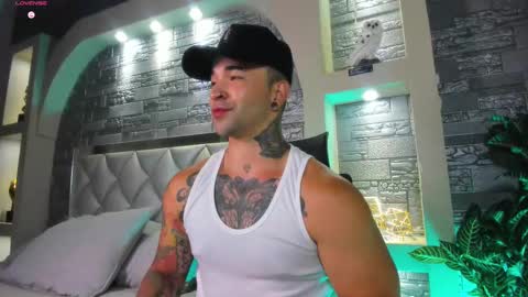 mathew_colt online show from September 19, 11:48 pm