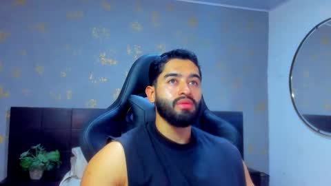 Mathew Flintt  online show from December 14, 9:44 pm