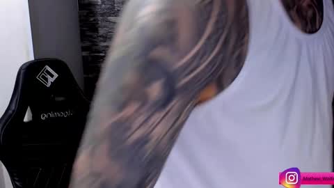 Snapshot of mathew_wolf4 chatting on October 14, 10:39 pm Mathew Independent model online show from October 14, 10:39 pm