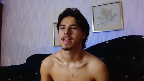 Mathew online show from November 10, 7:08 pm