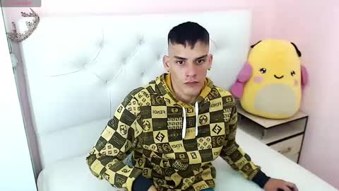 mathews_hot21 online show from September 15, 6:09 pm