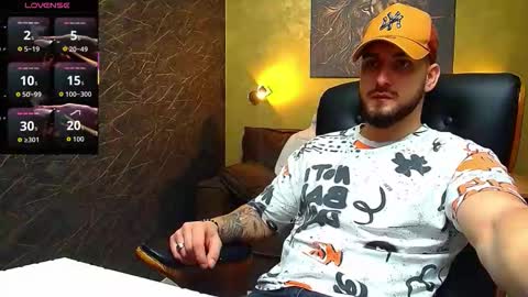Snapshot of matiasdean chatting on October 11, 5:11 am MatiasDean online show from October 11, 5:11 am