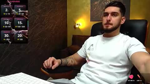 Snapshot of matiasdean chatting on October 13, 5:02 am MatiasDean online show from October 13, 5:02 am