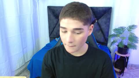 Snapshot of matiii18 chatting on October 3, 1:38 pm Mati online show from October 3, 1:38 pm