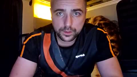 Snapshot of matt2202 chatting on October 16, 3:42 pm matt2202 online show from October 16, 3:42 pm