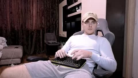 Snapshot of matt_aniston chatting on February 14, 10:38 am Matt online show from February 14, 10:38 am
