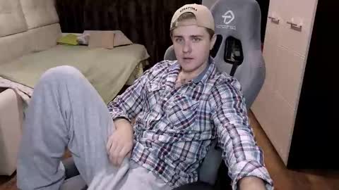 Snapshot of matt_aniston chatting on December 9, 2:08 pm Matt online show from December 9, 2:08 pm