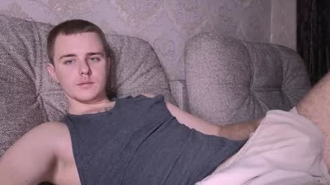 Snapshot of matt_aniston chatting on February 5, 10:44 pm Matt online show from February 5, 10:44 pm