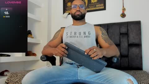 Snapshot of matt_rodriguez92 chatting on January 5, 12:42 pm matt rodriguez92 online show from January 5, 12:42 pm
