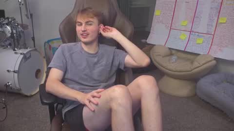 Snapshot of mattcashxxx chatting on September 27, 1:14 am Matt Cash online show from September 27, 1:14 am