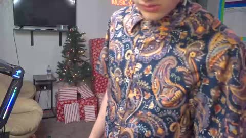 Snapshot of mattcashxxx chatting on December 24, 2:10 am Matt Cash online show from December 24, 2:10 am