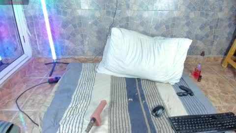 Matt Coom Independent model online show from April 2, 1:08 pm