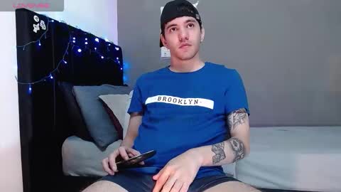 ---Matteo--- online show from December 22, 5:48 am