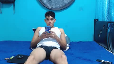 matthew_hawk19 online show from February 3, 5:46 pm