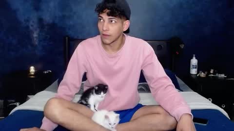 matthew_hawk19 online show from February 22, 1:34 pm