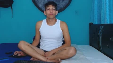 matthew_hawk19 online show from February 12, 7:45 pm