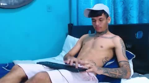 matthew_hawk19 online show from March 7, 12:04 am